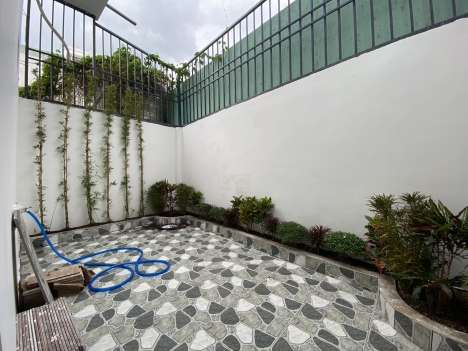 Nhà Lầu Trệt 140m2 - Sân Xe Hơi