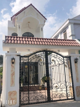 Nhà Lầu Trệt 140m2 - Sân Xe Hơi