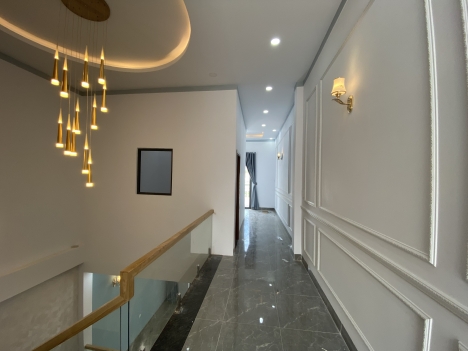 Nhà Lầu Trệt - Sân Xe Hơi - Tặng Full Nội Thất
