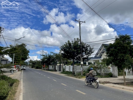 Còn lô cuối gả nốt cho ai yêu            Lô đất 7x50 có (100m2 thổ cư )  Mặt tiền đường thống Nhất