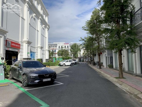BÁN NHÀ 2 DIỆN VINCOM SHOPHOUSE
