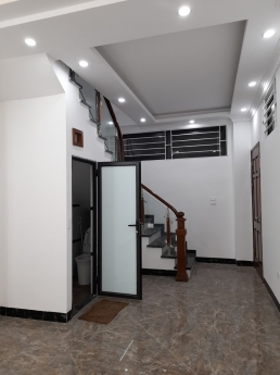 Nhà Phô Lô Ô Tô Tránh 299 Hoàng Mai - Ở hoặc làm VP đều được