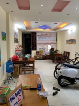 Cần tiền bán gấp nhà Đ.Nguyễn Trọng Hoàng, Tân Bình. Diện tích 68m2, giá 14.5 tỷ.LH: 0909668928
