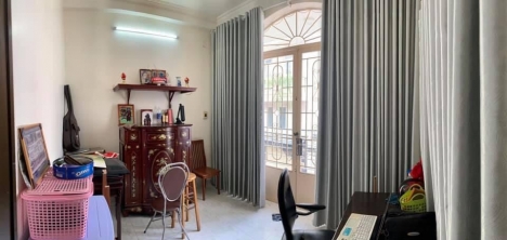 Bán Gấp nhà Lê Trọng Tấn,Tân Phú . Diện tích 45m2 , giá 5.9 tỷ. LH: 0909668928