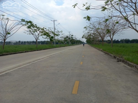 Bán lô đất 5000m2 trong khu công nghiệp Mỹ Phước 3, Bến Cát, Bình Dương. Bán lô đất giá rẻ nhất khu