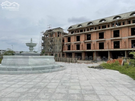 Cặp nhà thô 1 trệt 3 lầu 190m2, mặt tiền đường F2 view công viên, kdc Bửu Long 3, giá đầu tư.