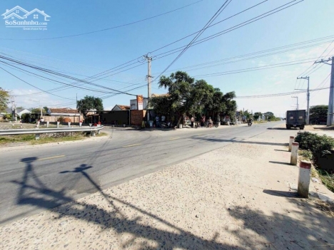 Mặt đường nhựa DT7 ngay ngã 4 Bình Sơn, Ninh Thọ Cách biển Dốc Lết chỉ 5km ,tx Ninh Hoà, Khánh Hoà️️