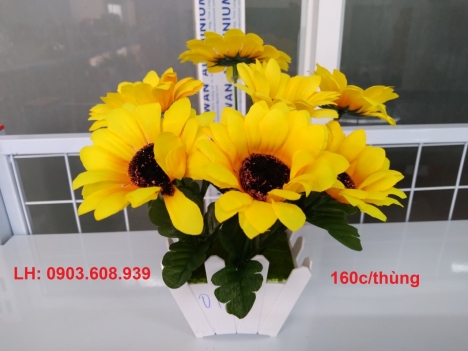 chuyên nhập khẩu hoa nhựa của gia dụng Vương Ngọc