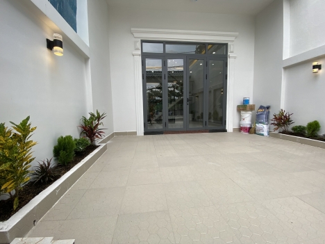 Nhà Lầu Trệt 100m2 - Sân Xe Hơi