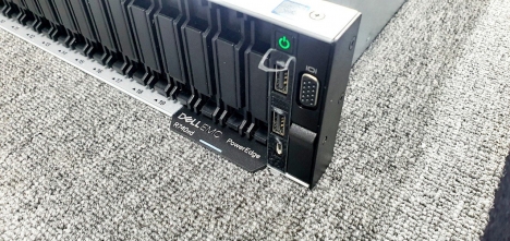 Hà Nội sẵn hàng Dell R740XD 24x2.5