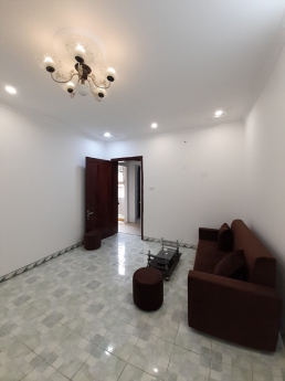 Bán nhà tập thể Trường Chinh, nhỏ tiền - sổ riêng - ô tô đỗ cửa