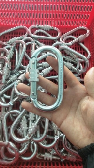 Móc chữ D liên kết đu dây AF09