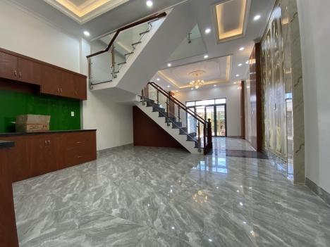 Nhà Lầu Trệt 100 m2 - Giảm Giá Sâu Cho Khách Thiện Chí