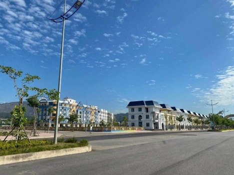Đầu tư đắc thắng đất nền sở hữu khoáng nóng với view vịnh Bái Tử Long đắt giá. Sở hữu lâu dài