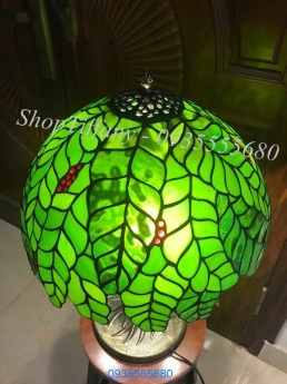 Giao lưu em đèn bàn tiffany họa tiết hoa leo xanh rủ