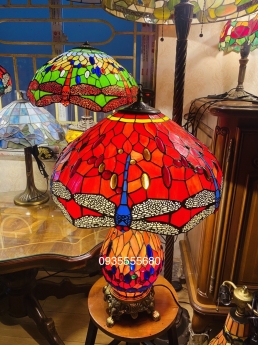 Giao lưu 1 góc em đèn tiffany chuồn chuồn đỏ xanh.