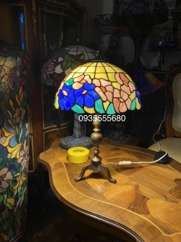 Giao lưu e đèn bàn tiffany họa tiết hoa leo xanh hồng