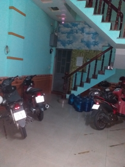 Bán NHÀ 4 TẦNG ngay CC ĐÔNG HẢI, CV PHẦN MỀM QUANG TRUNG.