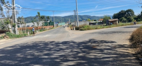 Bán đất mặt tiền kinh doanh đường Nguyễn chí thanh và Phạm ngọc thạch