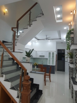 Bán nhà mới đường số 6 Linh Xuân Thủ Đức ,LH 0909428959.