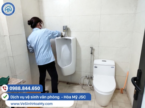 Tạp vụ văn phòng, vệ sinh làm sạch Hòa Mỹ