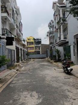 Bán nhà ngay sát Coopmart Bình Triệu , P.Hbc, Tp.Thủ Đức,LH 0908795128.