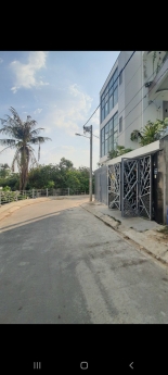 Bán nhà gần cầu vượt Gò Dưa và chợ đầu mối Thủ Đức, Lh 0908795128.