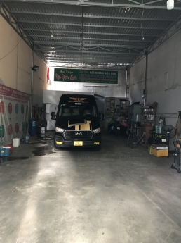 105/ Cho thuê mặt bằng nhà tiền chế góc ngã 4 đường TCĐ và LTV gần chợ Phi Trường