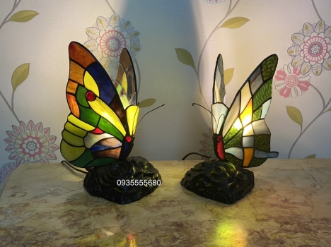 Giao lưu đôi đèn ngủ tiffany hình bướm