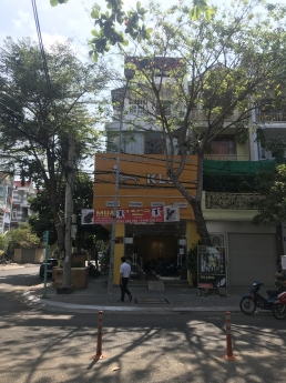 109/ Cho thuê mặt bằng 2 mặt tiền tầng 1,2 ngã 4 Trương Công Định và Lương Thế Vinh sát chợ Phi Trườ
