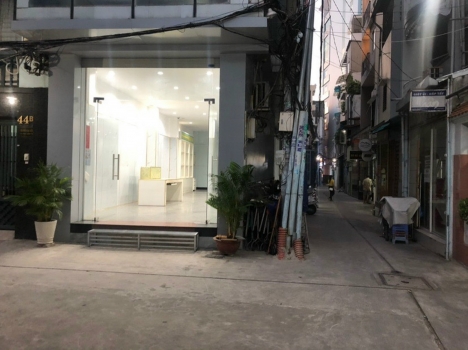 Cho thuê nhà mặt phố kinh doanh tại 44A Đinh Công Tráng, Quận 1, giá 10tr