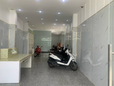 Cho thuê nhà mặt phố kinh doanh tại 44A Đinh Công Tráng, Quận 1, giá 10tr
