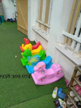 Đồ chơi xe chòi con gà, bập bênh cho bé mầm non