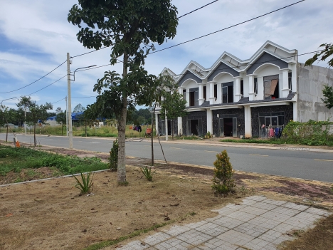 CÒN 30 NỀN GIÁ F0 THỊ TRẤN LAI UYÊN-B DƯƠNG CHỈ TỪ 800TR SHR