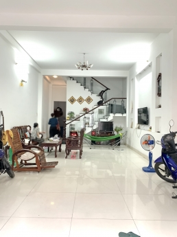Nhà Mặt Tiền Hẻm, 2 Lầu Sân Thượng Huỳnh Tấn Phát, p.Phú Thuận, Quận 7