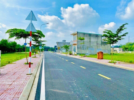 ĐẤT CHÍNH CHỦ ĐỐI DIỆN KCN BÀU BÀNG XÂY TRỌ NGAY SỔ SẴN CHỈ 800TR