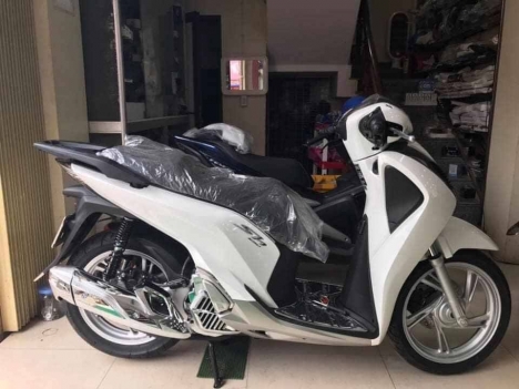 TIẾP TỤC VỀ XE MÁY NHẬP KHẨU HẢI QUAN CHO ANH EM ĐÂY XE NÀY LÀ XE NHẬP KHẨU TRỐN THUẾ HẢI QUAN