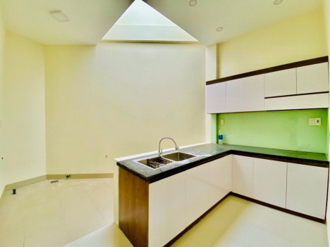Bán nhà 2 tầng Nguyễn Huệ, TTTP Huế, nhà đẹp giá chỉ 2 tỷ 3