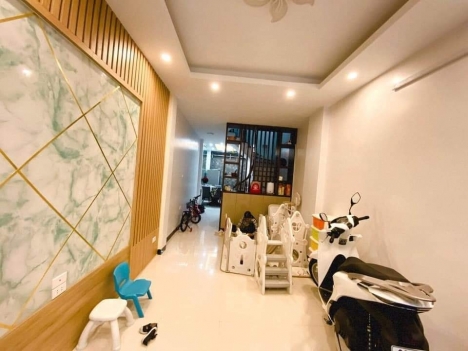 Nhỉnh 4 tỷ siêu phẩm Mai Hoàng 46m2