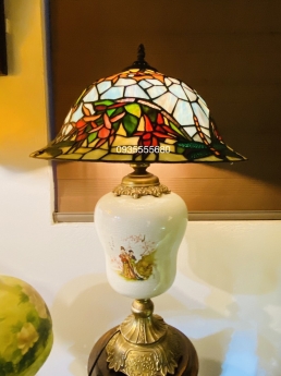 Giao lưu em đèn tiffany thân gốm đồng hàng âu