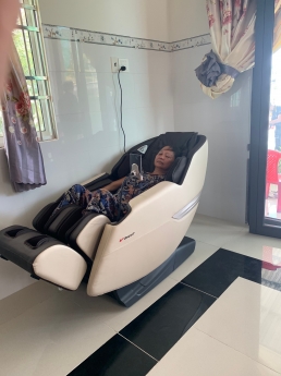 Ghế masage LIFESPORT LS-500 hiện đại nhất năm 2022