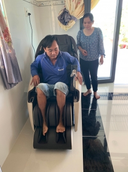 Ghế masage LIFESPORT LS-500 hiện đại nhất năm 2022