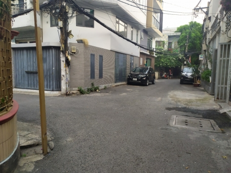 Mặt tiền Phó Đức Chính Phường 1 Bình Thạnh, 63m2, 4 tầng, giá rẻ