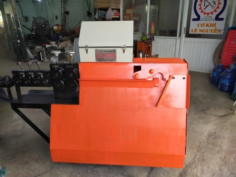 Máy bẻ đai sắt phi 6, 8 giao tại Vĩnh Long