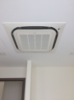 - Hải Long Vân – Nhà thầu phân phối máy lạnh tủ đứng LG hàng đầu Việt Nam