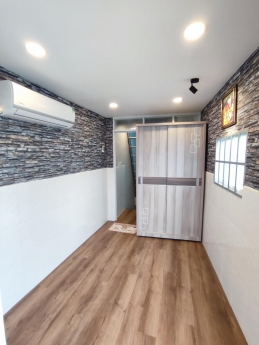 Nhà mới mặt tiền Hồ Thành Biên Phường 4 Quận 8, 3 tầng, 2.2 tỷ