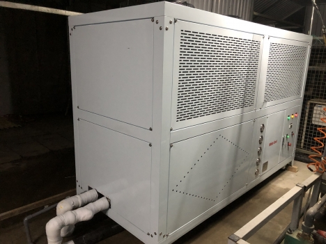 Máy Chiller 2 chiều sản xuất nước nóng và lạnh