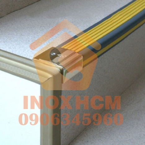 Nẹp Bậc Cầu Thang Inox Mạ Màu PVD - nhận gia công inox theo yêu cầu
