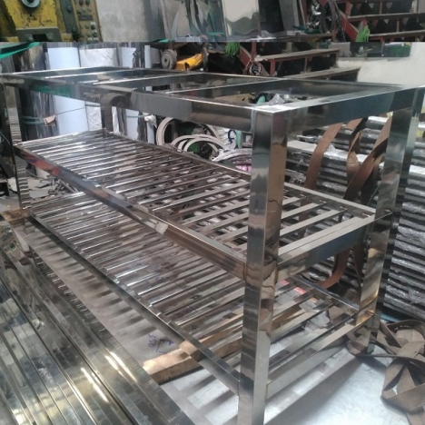 Kệ inox mạ vàng PVD - nhận gia công inox theo yêu cầu