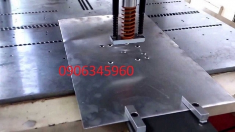 Gia công đột dập CNC kim loại - nhận gia công inox theo yêu cầu